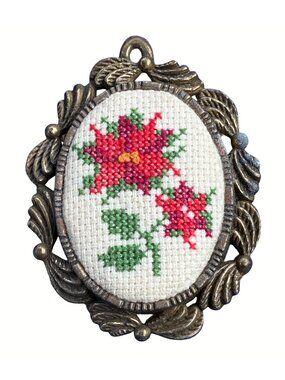 Counted Cross Stitch Embroidery Poinsettias Oval Brooch Pin Pendant 1982